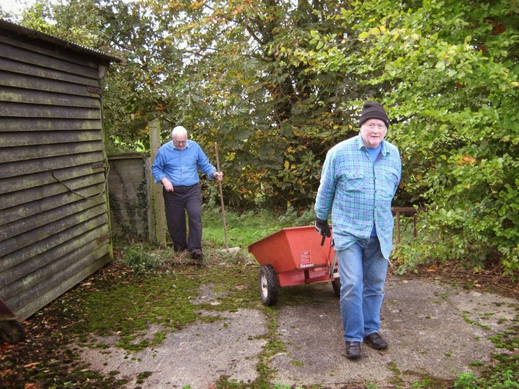 ekogg - Jim and Jackie heading for the bonfire [Rob M] October 30th