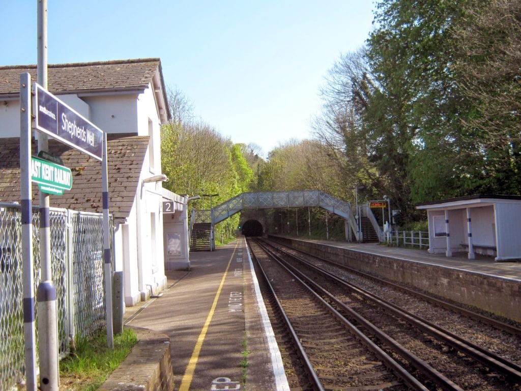 Shepherdswell Station SE Trains - looking towards the tunnel - April [RM]