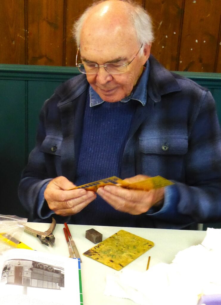 EKOGG 241016 David Ha building Wantage tramway coach