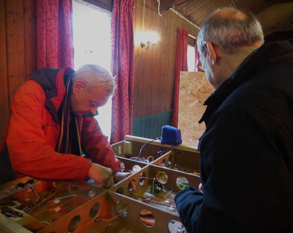 EKOGG 250205 QCD Steve & David L on wiring duty