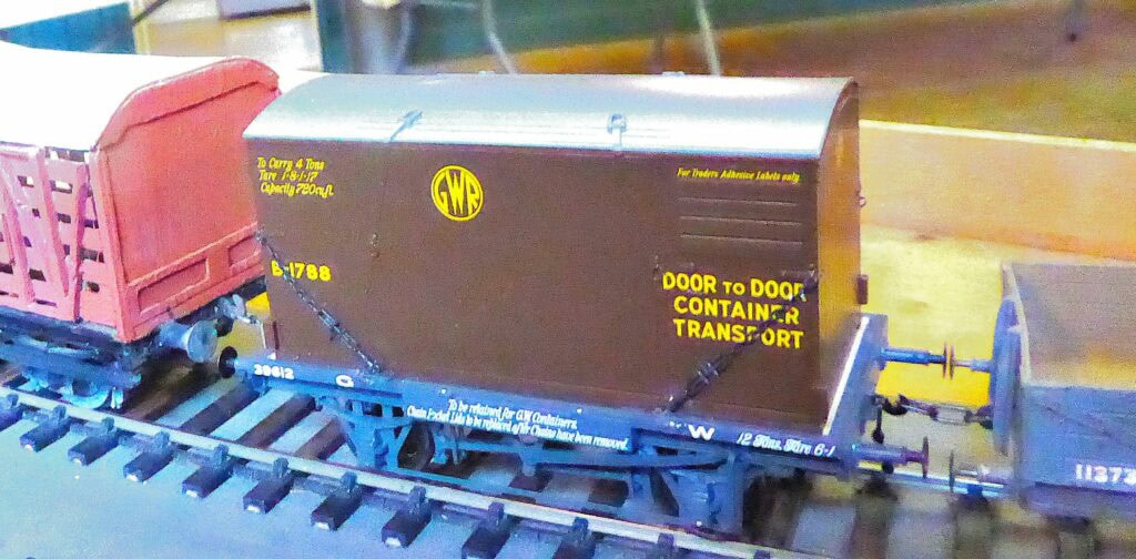 EKOGG 250416 GWR container wagon