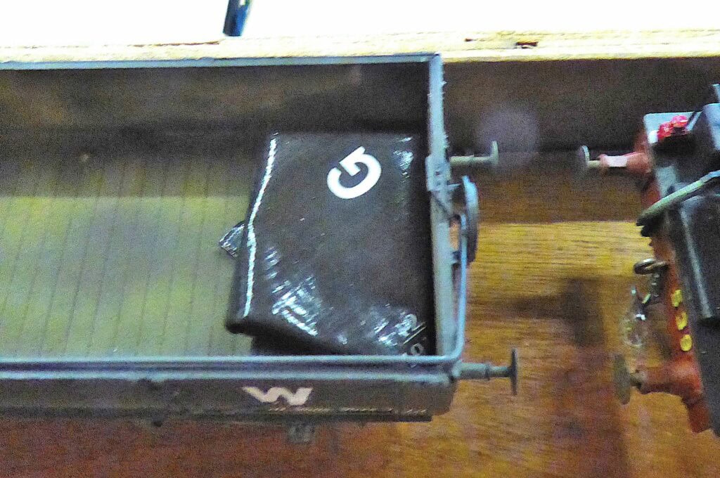 EKOGG 250416 GWR tarpaulin folded in open wagon Bill