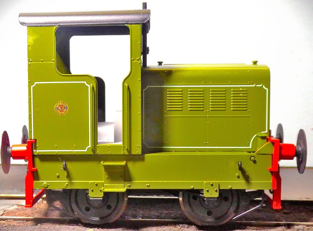 EKOGG 260401 Ruston & Hornsby 48DD in standard works livery Ross
