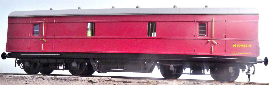 EKOGG 260603 LMR bogie parcels van Tim