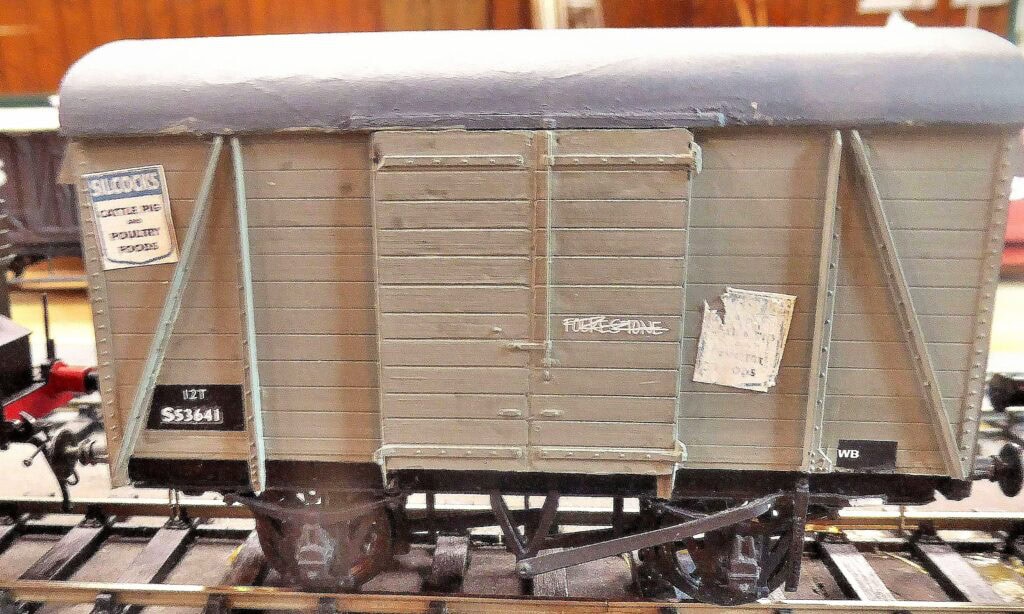 EKOGG 260701 ex-SR 4-wheel van Ross