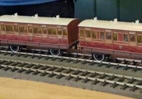 'Stepney' with 4 wheeled Stroudley coaches